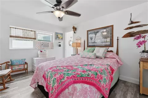 Bedroom - 1447 Shadowlawn Dr, Naples, FL 34104 photo 3 of 4