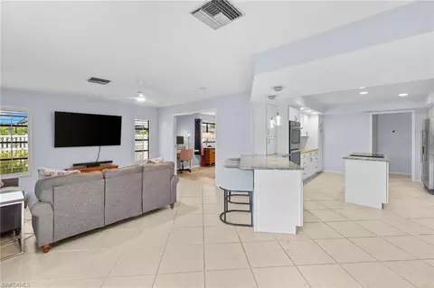 Kitchen - 433 Golfview Dr, Naples, FL 34110 photo 8 of 8
