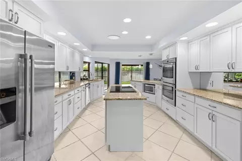 Kitchen - 433 Golfview Dr, Naples, FL 34110 photo 2 of 8