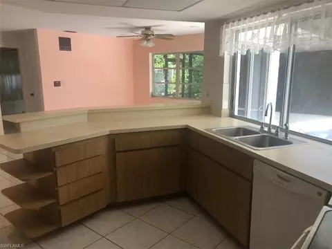 Kitchen - 224 Pine Valley Cir, Naples, FL 34113 photo 2 of 3