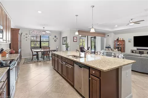 Kitchen - 19804 Beverly Park Rd, Estero, FL 33928 photo 5 of 6