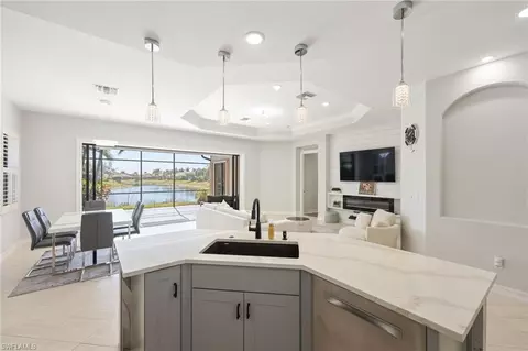 Kitchen - 1419 Serrano Cir, Naples, FL 34105 photo 4 of 4