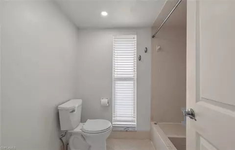 Bath - 195 Peppermint Ln #2, Naples, FL 34112 photo 1 of 2