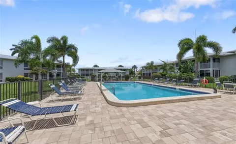Exterior - 195 Peppermint Ln #2, Naples, FL 34112 photo 4 of 4