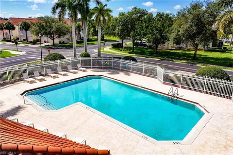 Exterior - 904 Hampton Cir, Naples, FL 34105 photo 8 of 9
