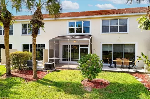 Exterior - 904 Hampton Cir, Naples, FL 34105 photo 5 of 9
