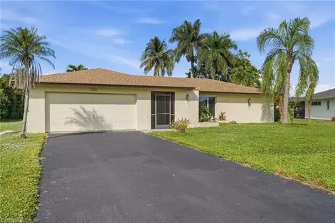 Exterior - 223 Pine Valley Cir, Naples, FL 34113 photo 3 of 4