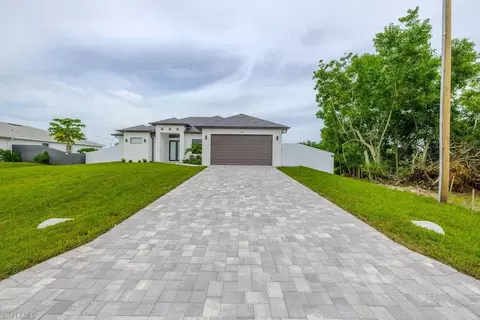 109 SW 22nd Ave, Cape Coral, FL 33991