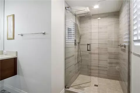 Bath - 559 Audubon Blvd #E-202, Naples, FL 34110 photo 4 of 4