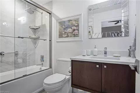 Bath - 559 Audubon Blvd #E-202, Naples, FL 34110 photo 3 of 4