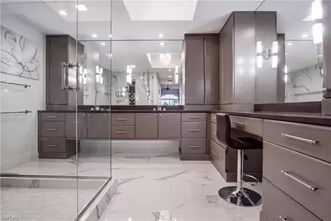 Bath - 559 Audubon Blvd #E-202, Naples, FL 34110 photo 1 of 4