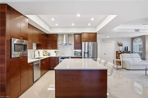 Kitchen - 559 Audubon Blvd #E-202, Naples, FL 34110 photo 2 of 3