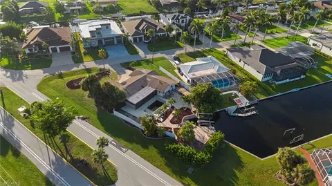 5304 Bayshore Ave, Cape Coral, FL 33904