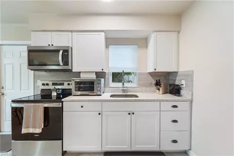 Kitchen - 3365 Estey Ave, Naples, FL 34104 photo 5 of 5