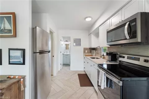 Kitchen - 3365 Estey Ave, Naples, FL 34104 photo 1 of 5