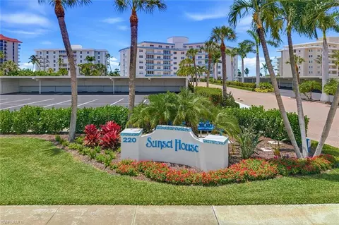 220 Seaview Ct #413, Marco Island, FL 34145