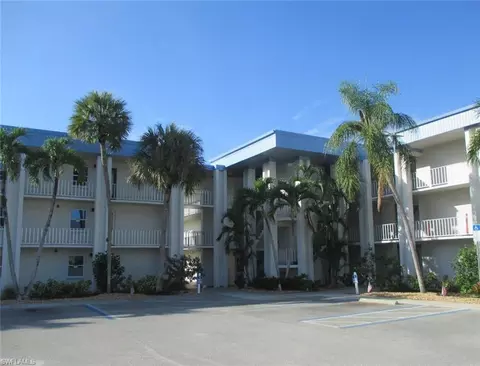 1624 Pine Valley Dr #217, Fort Myers, FL 33907