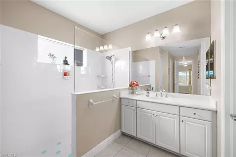 Bath - 3675 Canopy Cir, Naples, FL 34120 photo 3 of 5