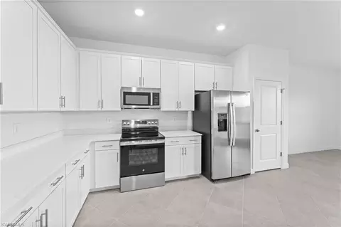 Kitchen - 1611 Double Eagle Trl, Naples, FL 34120 photo 3 of 5