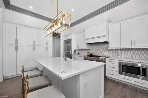 Kitchen - 3245 Cullowee Ln, Naples, FL 34114 photo 2 of 4
