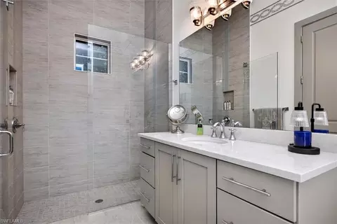 Bath - 3245 Cullowee Ln, Naples, FL 34114 photo 5 of 5