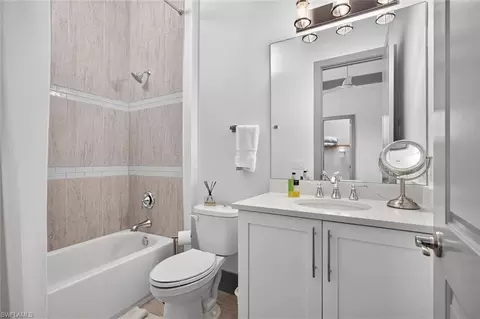 Bath - 3245 Cullowee Ln, Naples, FL 34114 photo 4 of 5