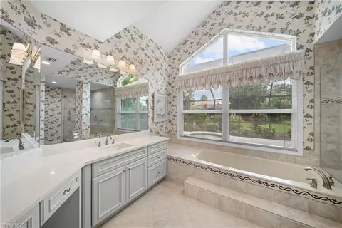 Bath - 54 Grey Wing Pt, Naples, FL 34113 photo 5 of 10
