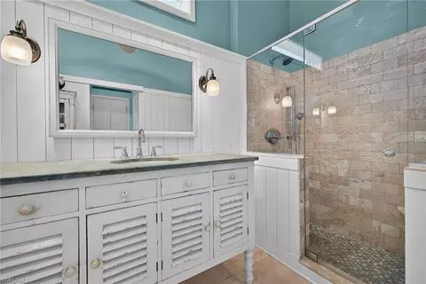 Bath - 7375 Mill Pond Cir, Naples, FL 34109 photo 2 of 3