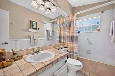 Bath - 7375 Mill Pond Cir, Naples, FL 34109 photo 3 of 3