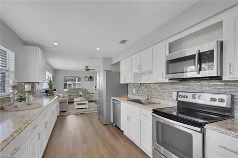 Kitchen - 862 95th Ave N, Naples, FL 34108 photo 3 of 4
