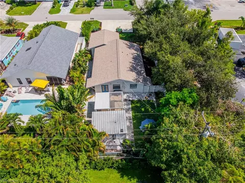View/Area - 862 95th Ave N, Naples, FL 34108 photo 3 of 7