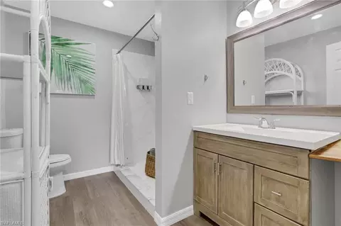 Bath - 862 95th Ave N, Naples, FL 34108 photo 1 of 4