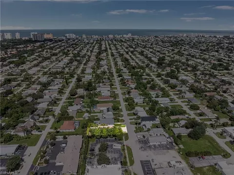 View/Area - 862 95th Ave N, Naples, FL 34108 photo 1 of 7