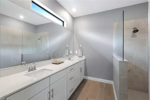 Bath - 19239 Gentry Pl, Estero, FL 33928 photo 1 of 3