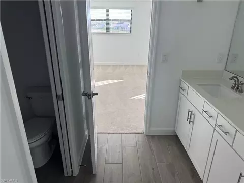 Bath - 18227 Ridgeline Dr, Estero, FL 33928 photo 2 of 6