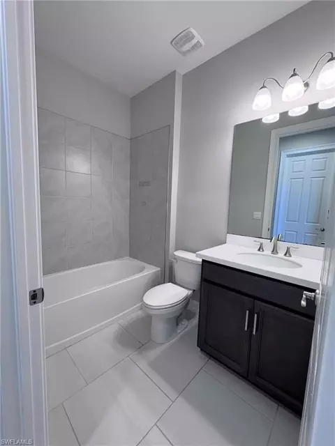 Bath - 1069 Tranquil Brook Dr, Naples, FL 34114 photo 2 of 2