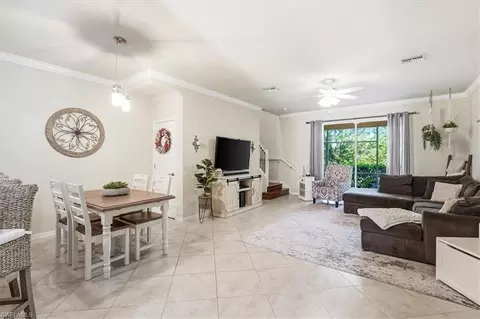10034 Via Colomba Cir, Fort Myers, FL 33966
