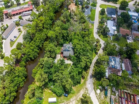 3400 Okeechobee St, Naples, FL 34112 photo 2