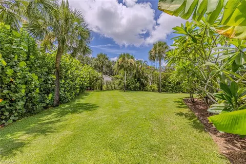 Exterior - 656 Coldstream Ct, Naples, FL 34104 photo 8 of 9