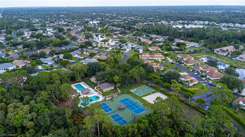 View/Area - 656 Coldstream Ct, Naples, FL 34104 photo 4 of 6