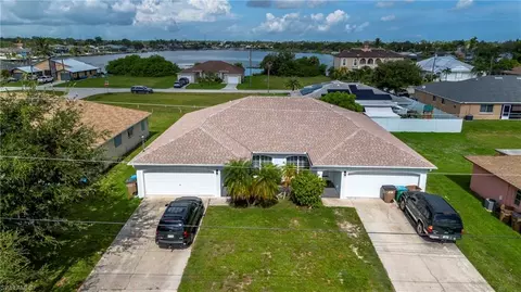 516-518 SE 5th Pl, Cape Coral, FL 33990