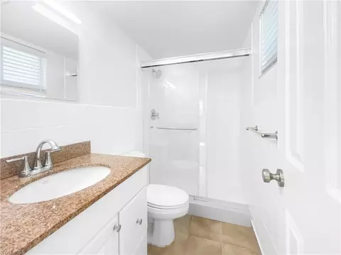 Bath - 766 Central Ave #113, Naples, FL 34102 photo 4 of 4