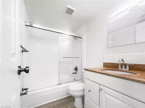 Bath - 766 Central Ave #113, Naples, FL 34102 photo 3 of 4
