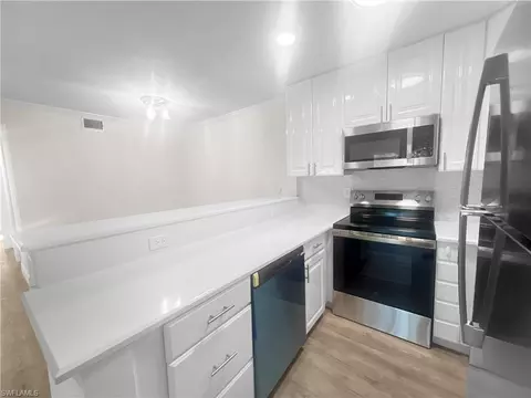 Kitchen - 766 Central Ave #113, Naples, FL 34102 photo 4 of 4
