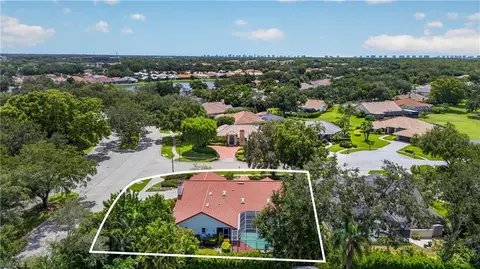 View/Area - 240 Stonegate Ct, Naples, FL 34119 photo 3 of 4