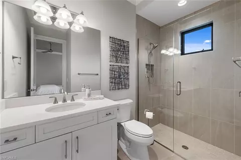 Bath - 6372 Burnham Rd, Naples, FL 34119 photo 3 of 4