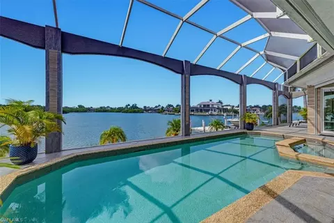 124 Stillwater Ct, Marco Island, FL 34145