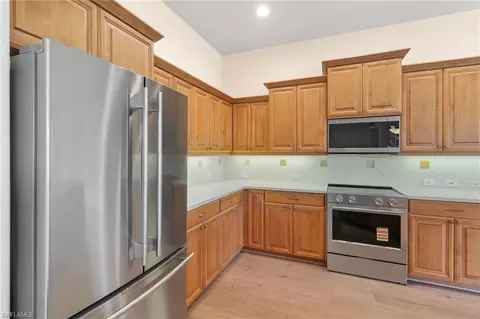 Kitchen - 1117 Mill Pond Ct, Osprey, FL 34229 photo 2 of 4