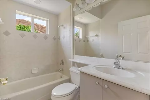 Bath - 1117 Mill Pond Ct, Osprey, FL 34229 photo 4 of 4