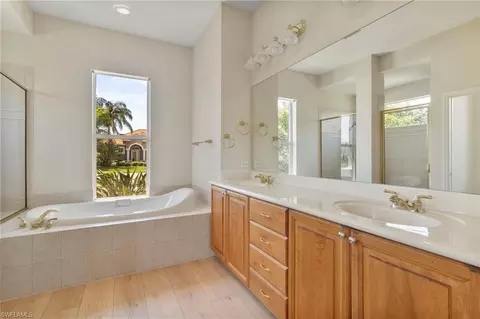 Bath - 1117 Mill Pond Ct, Osprey, FL 34229 photo 1 of 4